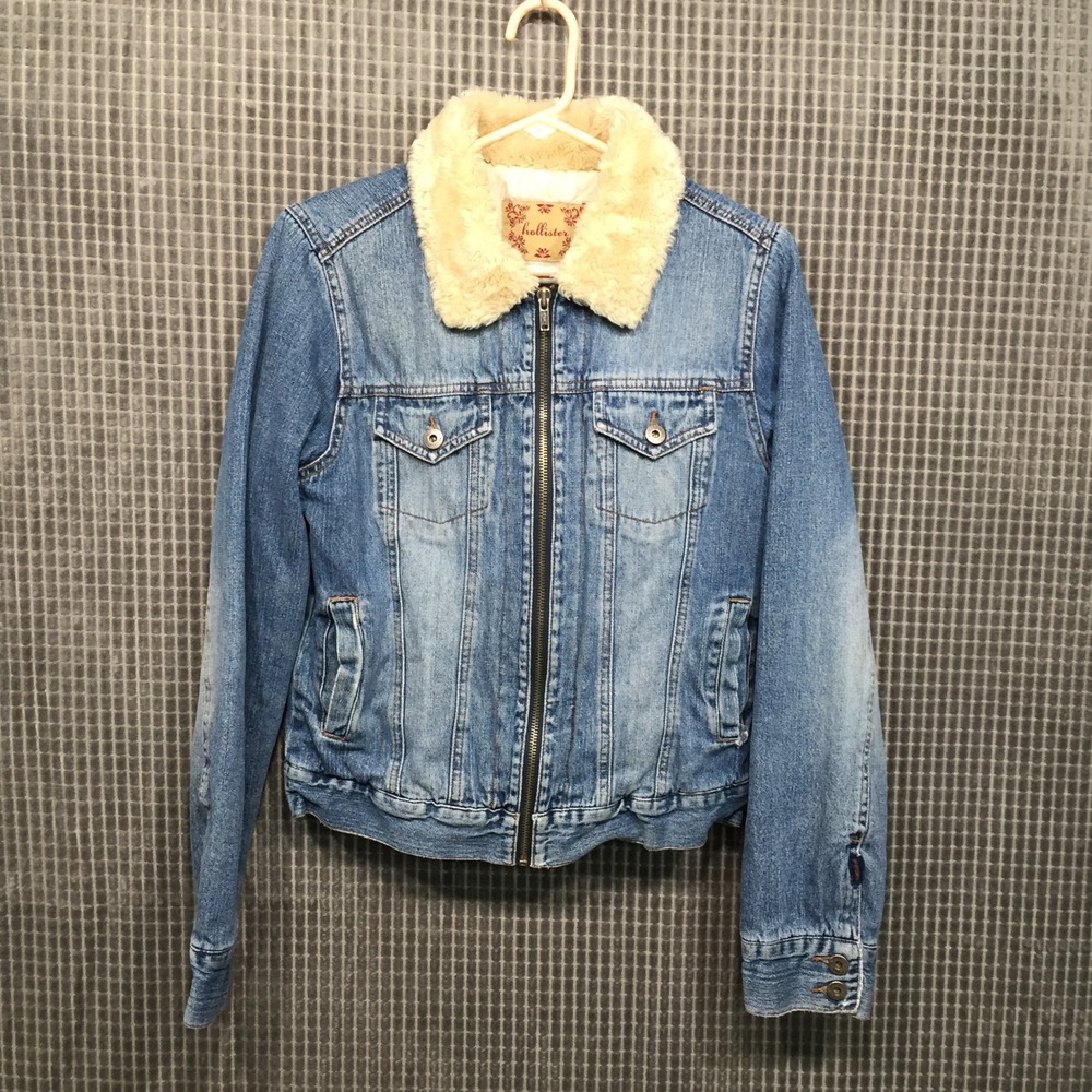 Hollister Womens Denim Jacket Faux Fur Collar Quilted Lining M Blue Excellent